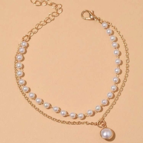 Faux Pearl Layered Bracelet Golden Chain - Picture 3 of 6